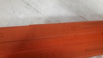 TRÓJKĄT OSTRZEGAWCZY AUDI A4 B5 KOMBI 8D9860251A
