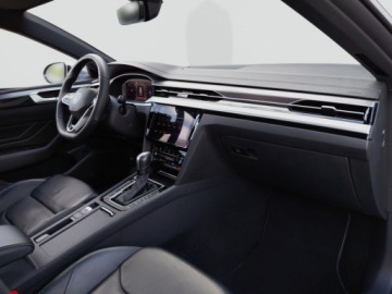Volkswagen Arteon Fastback Facelifting 2.0 TDI 200KM 2022 Volkswagen Arteon Shooting Brake 2.0TDI 200KM 4x4 DSG SerwisASO IQ. DRIVE, zdjęcie 9