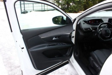 Peugeot 5008 II Crossover Facelifting 1.5 BlueHDi 130KM 2021 Peugeot 5008 Peugeot 5008 1.5 BlueHDi Allure SampS 1.5 Diesel 130KM, zdjęcie 31