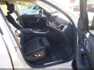 BMW X7 2024 BMW X7 2024r., 4x4, 3.0L 3.0 Benzyna 375KM, zdjęcie 9