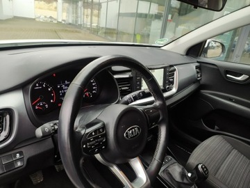 Kia Stonic Crossover 1.4 DOHC 100KM 2019 Kia Stonic bogate wyposażenie , niski przebieg, zdjęcie 26