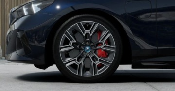 BMW Seria 5 G90-91 2024 BMW Seria 5 BMW 550e xDrive 3.0 Hybryda Plug-in 489KM, zdjęcie 3