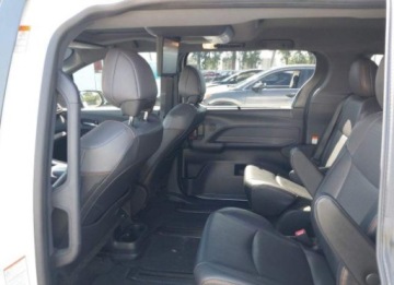 Toyota Sienna III 2023 Toyota Sienna 2023, 2.5L, 4x4, XSE, po kradziezy 2.5 Benzyna 189KM, zdjęcie 10