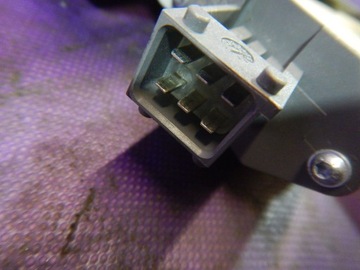 AVENSIS T25 KOMBI 06-09 ZVEDÁK OKNO ZADNÍ LEVÝ 69840-05100 6 PIN