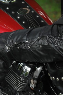 Мотоциклетные кожаные брюки с завязками 34, талия 86 см