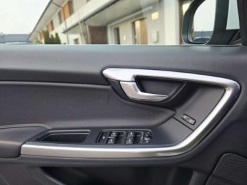 Volvo S60 II Sedan 2.0 D3 163KM 2012 Volvo S60 ___R-Design___2.0 D4 163KM___Bi-Xenon Skora Navi Alu18 Black___, zdjęcie 34