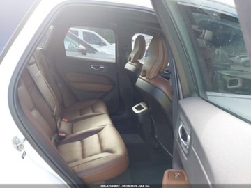 Volvo XC60 II 2021 Volvo XC 60 2021 Volvo XC60 T6 AWD Momentum 2.0 Benzyna 316KM, zdjęcie 7