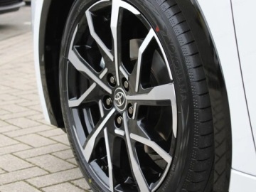 Toyota Prius V (XW60) 2.0  Hybrid Dynamic Force Plug-in 223KM 2025 Od ręki - Prestige 2.0 Hybrid Plug-in 223KM | Podgrzewane fotele!, zdjęcie 16