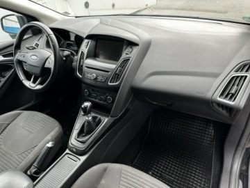 Ford Focus III Kombi Facelifting 1.0 EcoBoost 125KM 2015 Ford Focus 125KM Model 2016, zdjęcie 24