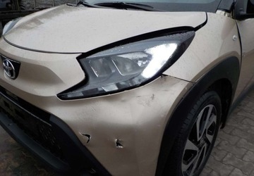 Toyota Aygo X 1.1 VVT-i 72KM 2023 Toyota Aygo X Okazja Benzyna 72KM, zdjęcie 8