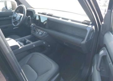 Land Rover Defender IV (L663) 2025 Land Rover Defender 110 P300, od ubezpieczalni 2.0 Benzyna 296KM, zdjęcie 16