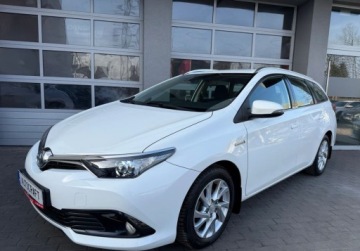 Toyota Auris II Touring Sports Facelifting 1.8 Hybrid 136KM 2016 Toyota Auris salon Polska, Podgrzewane fotele, Kamera 1.8 Hybryda 136KM, zdjęcie 2