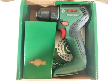 Дрель-шуруповерт Bosch UniversalDrill 18V-60 КАК НОВАЯ!