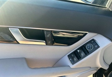 Mercedes Klasa C W204 Limuzyna 1.8 180 CGI BlueEFFICIENCY 156KM 2011 Mercedes-Benz Klasa C 1,8 benzyna 156KM, Automat, Idealny Stan, Bardzo Zad, zdjęcie 12