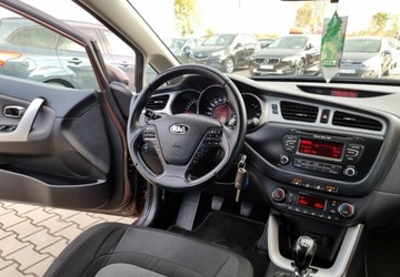 Kia Ceed II Kombi 1.6 GDI 135KM 2014 Kia Ceed 1,6 Benzyna 135KM 6-Biegow Led Serwis 1.6 Benzyna 135KM, zdjęcie 4