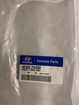 ORIGINÁL ZNAK PŘEDNÍ HYUNDAI SANTA FE 2012-