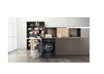 Стиральная машина HOTPOINT-ARISTON NDD11725BDAEE черный