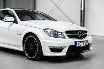 Mercedes Klasa C W204 2011 Mercedes C 63 AMG Coupe Performance 487KM, zdjęcie 11