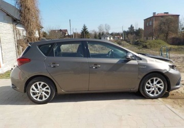 Toyota Auris II 2018 Toyota Auris Okazja 1.8 Hybryda 98KM, zdjęcie 12