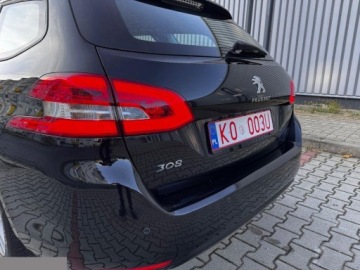Peugeot 308 II SW Facelifting 1.2 PureTech 130KM 2019 Peugeot 308 1.2 PureTech 130 GPF Stop &amp; Start Active Business-Paket 2019r, zdjęcie 35