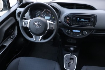 Toyota Yaris III Hatchback 5d Facelifting 2017 1.5 Hybrid 100KM 2020 Toyota Yaris 1.5 Hybrid, Salon Polska, zdjęcie 6