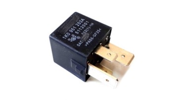 Реле 460 Volkswagen Passat B6 2005-2011 B17819