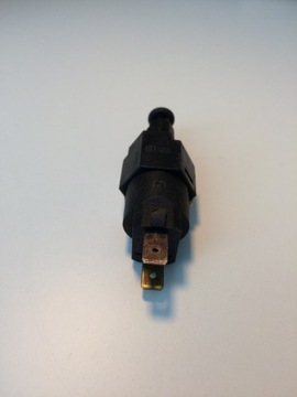 WŁĄCZNIK ŚWIATEŁ STOP OPEL 90504499 OPEL