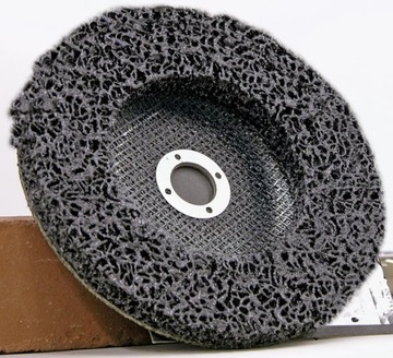 ДИСК ШЛИФОВАЛЬНЫЙ ДИСК НЕТКАНЫЙ ДЛЯ УДАЛЕНИЯ РОЖЖИ МЕТАЛЛ ДЕРЕВО ЧЕРНЫЙ ВОЛОС 125мм