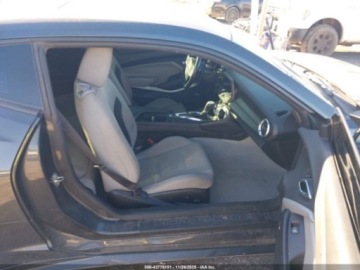 Chevrolet Camaro VI Coupe 3.6 335KM 2018 Chevrolet Camaro 2018 r., 3,6L 1LT 3.6 Benzyna 335KM, zdjęcie 8