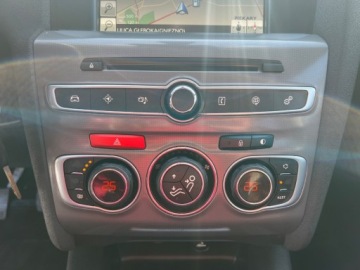 Citroen C4 II Hatchback 5d Facelifting 1.6 BlueHDi 100KM 2016 Citroen C4 Nawigacja GPS Lampy LED Klimatronik Tempomat Serwisowany Gwaran, zdjęcie 10