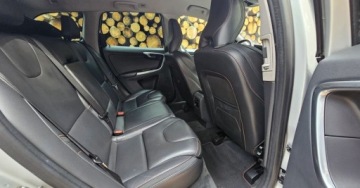 Volvo XC60 I SUV Facelifting 2.0 D3 DRIVE-E 150KM 2016 Volvo XC 60 2016R Stan bardzo dobry , wymieniony rozrzad , pelna dokumenta, zdjęcie 15