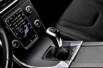 Volvo V60 I Kombi Facelifting 2.0 D2 DRIVE-E 120KM 2018 Volvo V60 2.0 D2 120KM Navi Led Climatronic Pdc, zdjęcie 12