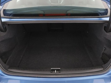 Volvo S60 II Sedan Facelifting 2.0 T4 DRIVE-E 190KM 2019 Volvo S60 R-Design automat T4 skóra navi kamera, zdjęcie 19