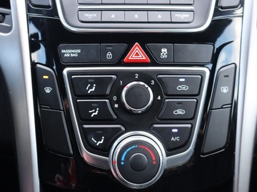 Hyundai i30 II Wagon 1.4 CRDi 90KM 2013 Hyundai i30 1.4 CRDi, Salon Polska, Serwis ASO, zdjęcie 12