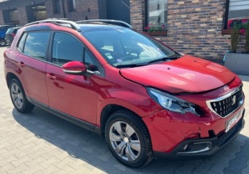 Peugeot 2008 I SUV Facelifting 1.2 PureTech 110KM 2018 Peugeot 2008 Automat Panorama Nawigacja 1.2 Benzyna 110KM