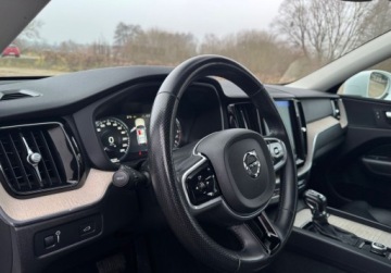 Volvo XC60 II Crossover D4 190KM 2018 Volvo XC 60 D4 190ps 4x4 FullLed El.Klapa Fotele Pamieci Skora Kamera Gwar, zdjęcie 4