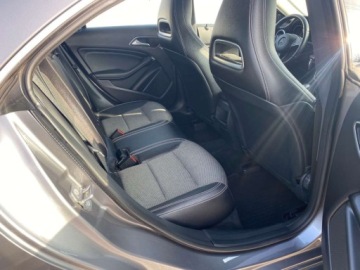 Mercedes CLA C117 Coupe Facelifting 1.5 180 d 109KM 2018 Mercedes-Benz CLA LEDY SKORY PARKTRONIC NAWIGACJA AMBIENTOWE OSWIETLENIE G, zdjęcie 6