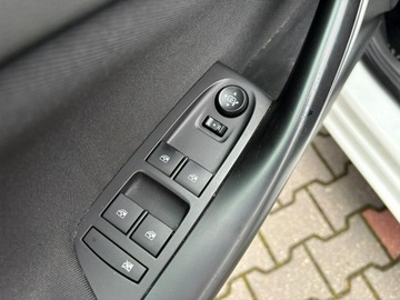 Opel Astra K Sports Tourer 1.4 Turbo 150KM 2017 Opel Astra kombi 1.4 150 KM Climatronic FV23%, zdjęcie 11