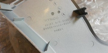 Kymco Super 9 2T ПРАВЫЙ ПЛАСТИКОВЫЙ ОБЛЕКАТЕЛЬ НОВЫЙ
