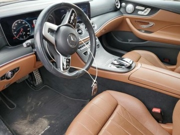 Mercedes Klasa E W213 2020 Mercedes-Benz Klasa E 2020r., 4x4, 3.0L, zdjęcie 6