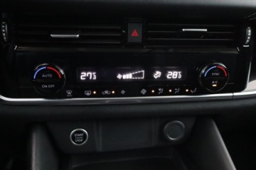 Nissan Qashqai III Crossover 1.3 DIG-T MHEV 158KM 2023 Nissan Qashqai 1.3 DIG-T MHEV, Salon Polska, zdjęcie 13