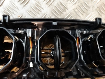 ЦЕНТРАЛЬНАЯ ПАНЕЛЬ СВЕТОДИОДНОЙ КОНСОЛИ ТУННЕЛЬ MERCEDES W205 1