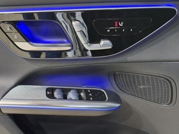 Mercedes GLC C254/X254 Coupe 2.0 220d 197KM 2026 MERCEDES-BENZ GLC 220 d 4-Matic AMG Line 2.0 (197KM) 2026, zdjęcie 9