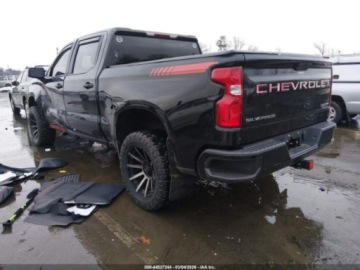 Chevrolet Silverado II 2020 Chevrolet Silverado Short Bed Custom Trail Boss 2020 4.3 Benzyna 285KM, zdjęcie 3