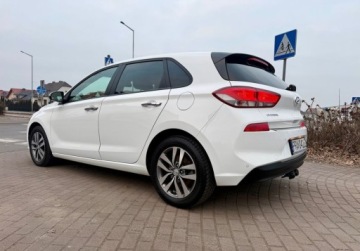 Hyundai i30 II Wagon Facelifting 1.6 CRDi 110KM 2017 Hyundai i30 1.6Crdi 110 PS NAVI Kamera Extra stan 1.6 Diesel 110KM, zdjęcie 28