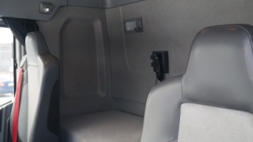 ПОЛНАЯ КАБИНА RENAULT GAMA T 2014
