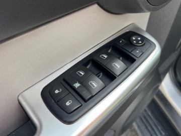 Dodge Nitro 2.8 CRD 177KM 2008 Dodge Nitro SXT 2.8 CRD 4x4 Automat Klimatyzacja Parktronic Tempomat Gwara, zdjęcie 15