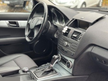 Mercedes Klasa C W204 Kombi T204 1.8 180 CGI BlueEFFICIENCY 156KM 2010 Mercedes Klasa C 180 T BlueEFFICIENCY 7G-TRONIC Avantgarde 156KM 2010r, zdjęcie 29