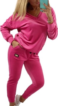 WELUROWY MIĘCIUTKI DRES dekolt V-neck r52