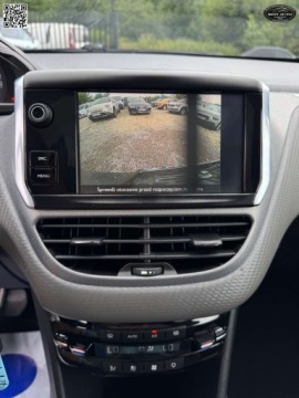 Peugeot 2008 I SUV Facelifting 1.2 PureTech 110KM 2016 Peugeot 2008 SW - Szwajcaria - Po serwisie ( Rozrzad, olej , filtry ..) Au, zdjęcie 30
